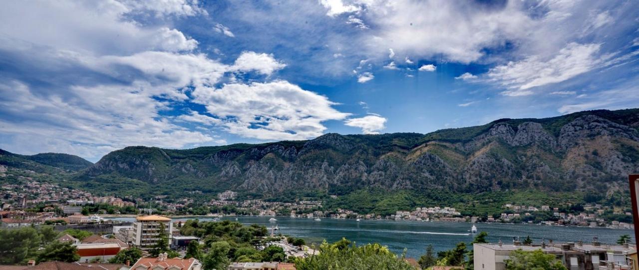 Albatros Kotor Exterior foto